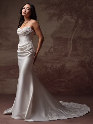 https://www.sugaredalmondsbridalwear.co.uk/wp-content/uploads/2026/07/Sottero-and-Midgley-Yadira-Fit-and-Flare-Wedding-Dress-F6SS036A01-Alt53-IV002-300x400.avif